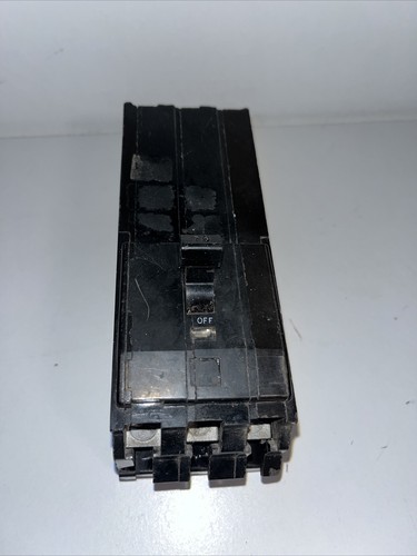 Used SQUARE D Q1 Q1370 70 AMP 3 POLE CIRCUIT BREAKER 70A 3P 240V