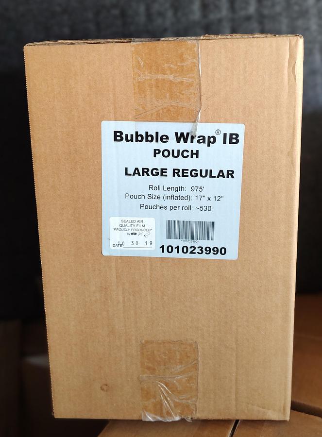 NEW LOT of 1 Sealed Air Bubble Wrap IB Premium FILM ROLL 975Ft 17"W x 12" 101023990