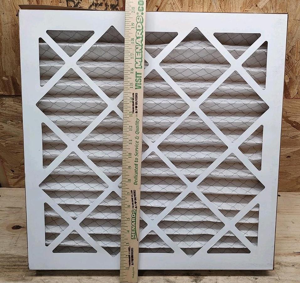 NEW Box Of 12 20"X20"X2" Pro Source 6222236 PLEATED AIR FILTER MERV 8 Wire Back
