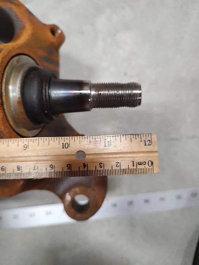 NOS 05-16 FORD 5C3Z3130BB F450 F550 4WD Front Axle Steering Knuckle 7C3Z-3130-A