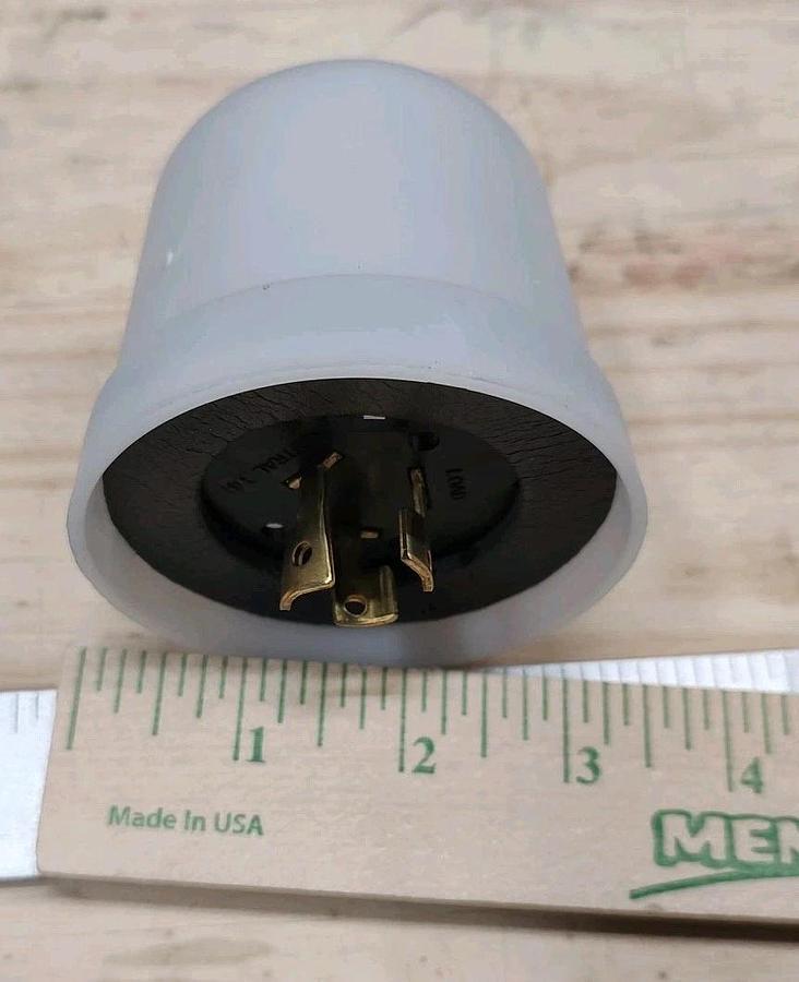 NEW Intermatic K4500 Shorting Cap for Twist Locking Type Receptacles 120-480VAC