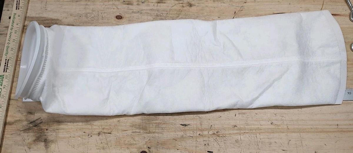 NEW LOT of 18 Hayward Flow Control PO200G2PFWFB PP Needle Felt GLAZED Filter Bag