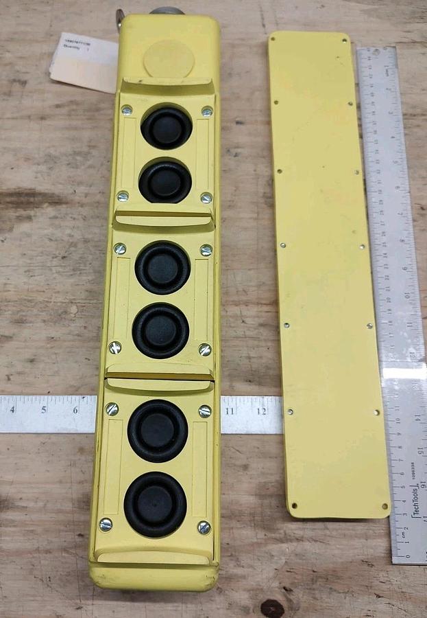 NEW KONE 70411403 Hubbell 2016 WPBC 6 Button Crane pendant enclosure Indoor