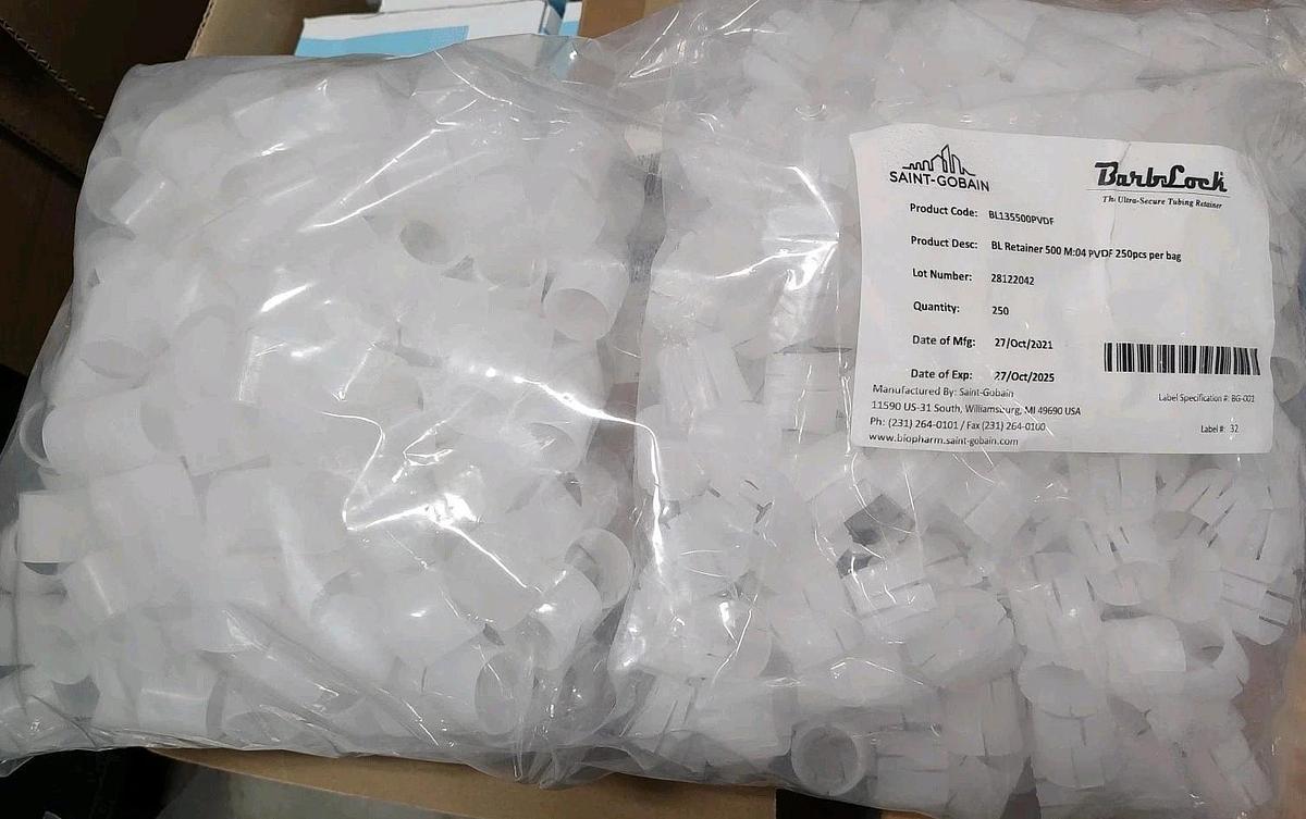 NEW Lot Of 500 SAINT-GOBAIN BarbLock BL135500PVDF Collets & Sleeves Tube Retainr