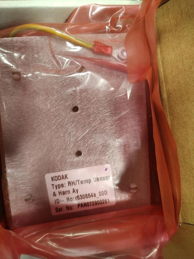 NEW GE KH.R696175A00 Relative Humidity/Temperature Sensor Kit     B2