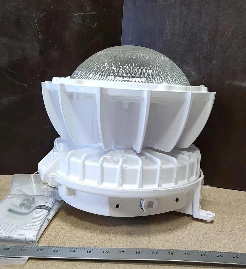 NEW Holophane Petrolux LED PLED2 10000LM WET LOCATION High Bay Fixture - WHITE