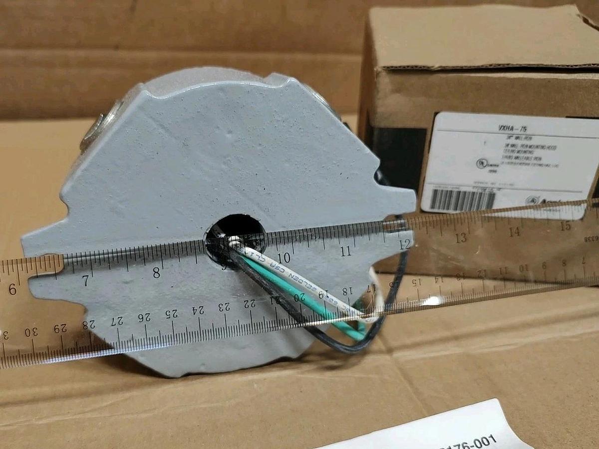 NEW Emerson Appleton VXHA-75 Malleable Iron 3/4" Ceiling Mounting 5 Hubs