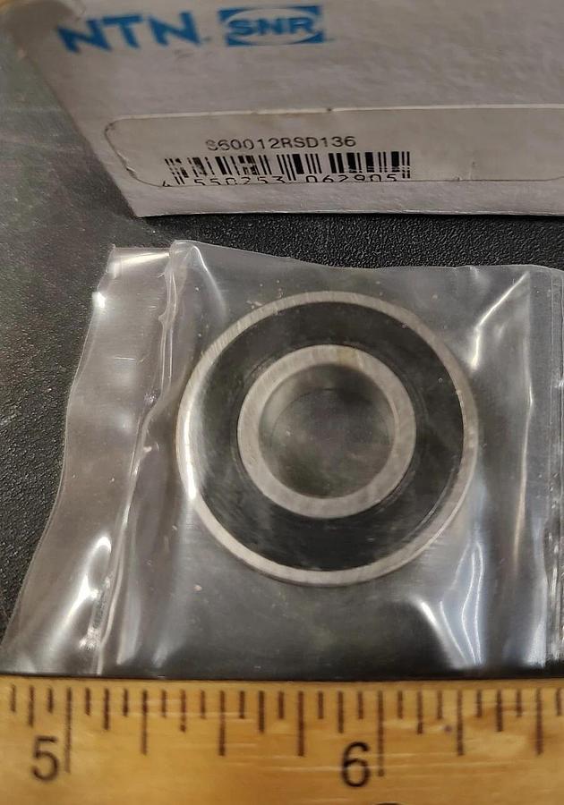 NEW Lot of 1 - S60012RS D136 STAINLESS STEEL Single Row ball 12mm bore x 28mm OD