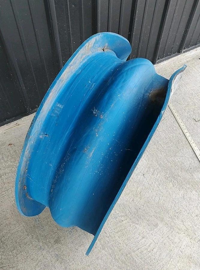 NEW NO PKG Garlock Style 8420 Expansion Joint 32" Dia EZ-Flo Arch 1 blank flange