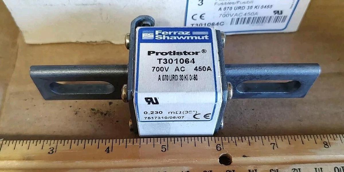 NEW LOT of 1 Ferraz Shawmut T301064 A 070 URD 30KI 0450