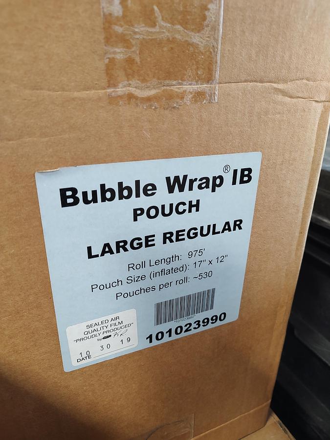 NEW LOT of 1 Sealed Air Bubble Wrap IB Premium FILM ROLL 975Ft 17"W x 12" 101023990