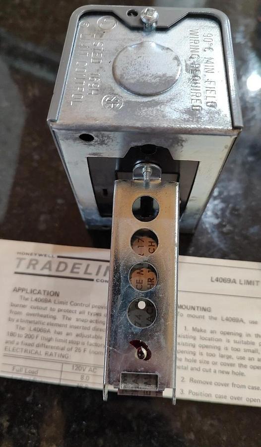 NOS HONEYWELL L4069A1078 LIMIT CONTROL Range-180-250F