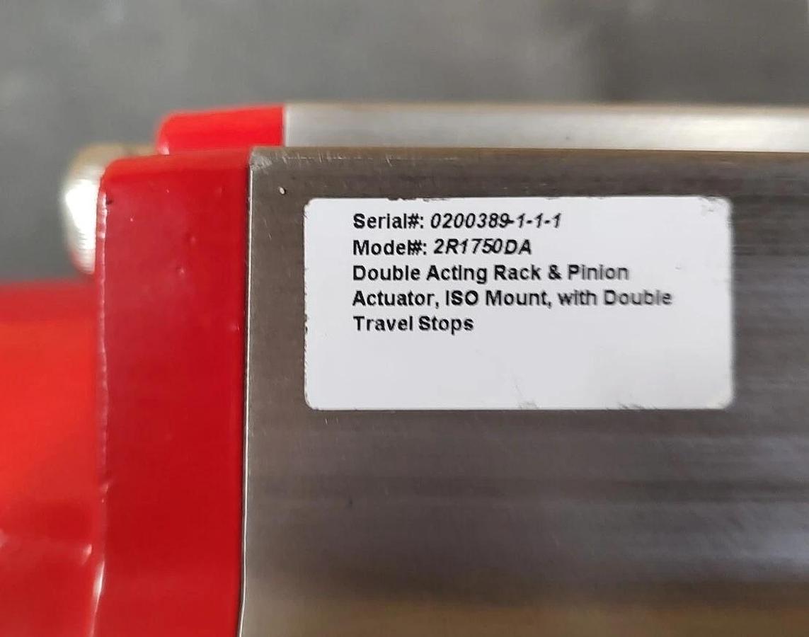 NEW TRIAC 2R1750DA Rack & Pinion Double Acting Actuator w/APL-210N 2SPDT LS's