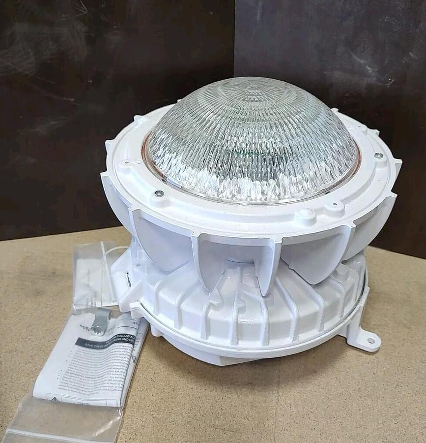 NEW Holophane Petrolux LED PLED2 10000LM WET LOCATION High Bay Fixture - WHITE