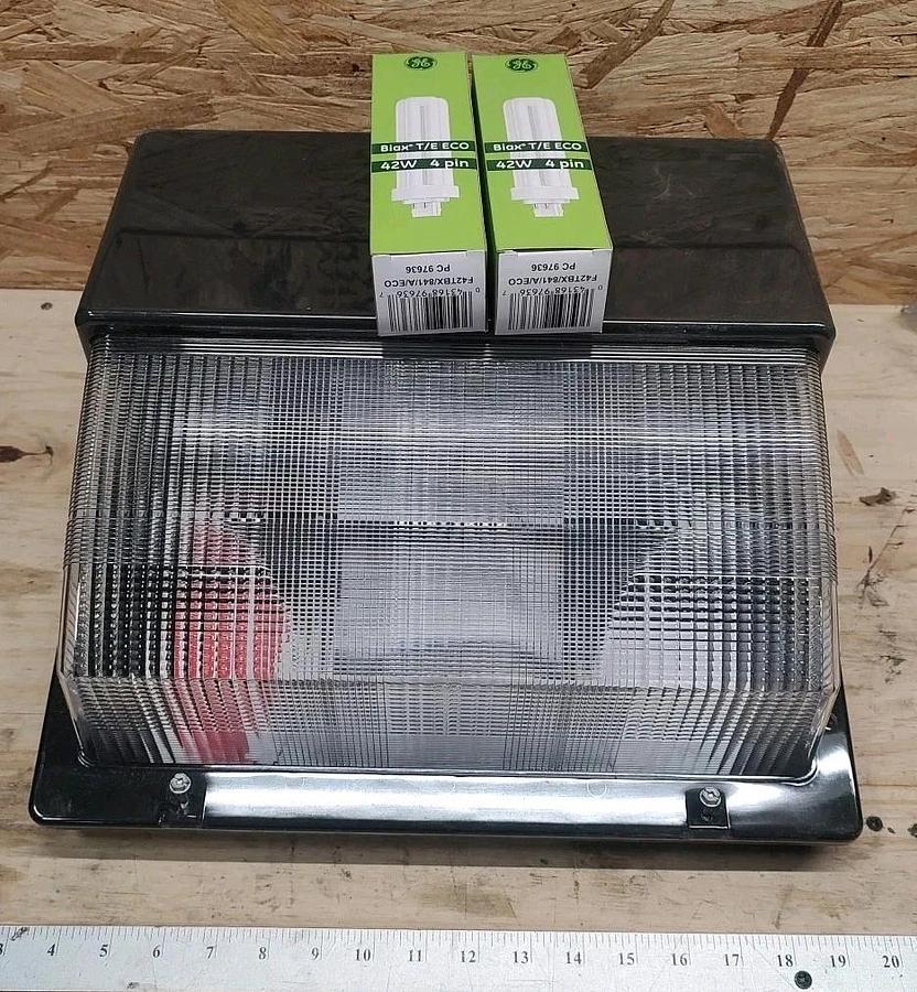 NEW Lithonia TWP 2/42TRT Multi-Volt L/LP Wall-Pack Light 120-277V With Bulbs
