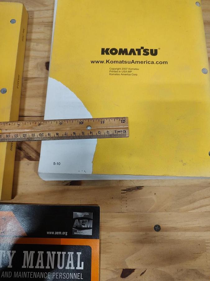 Used KOMATSU WA320-6 WHEEL LOADER PARTS + OPERATION & MAINTENANCE MANUAL S/N A34001