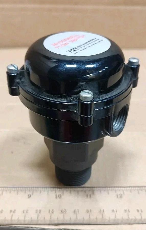 NOS MCDONNELL FS8-W 1" General Purpose Liquid Flow Switch NEMA 4 120/240VAC