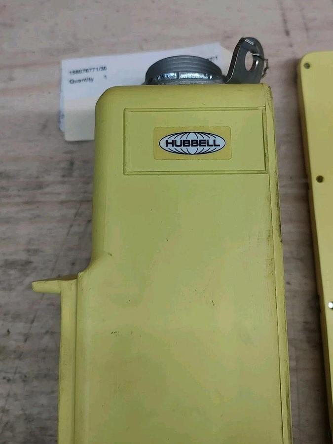 NEW KONE 70411403 Hubbell 2016 WPBC 6 Button Crane pendant enclosure Indoor