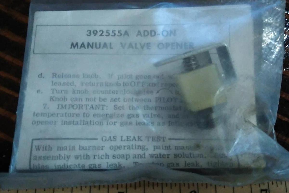 NOS HONEYWELL 392555A MANUAL OPENER ASSEMBLY FOR VALVES listed, see pictures