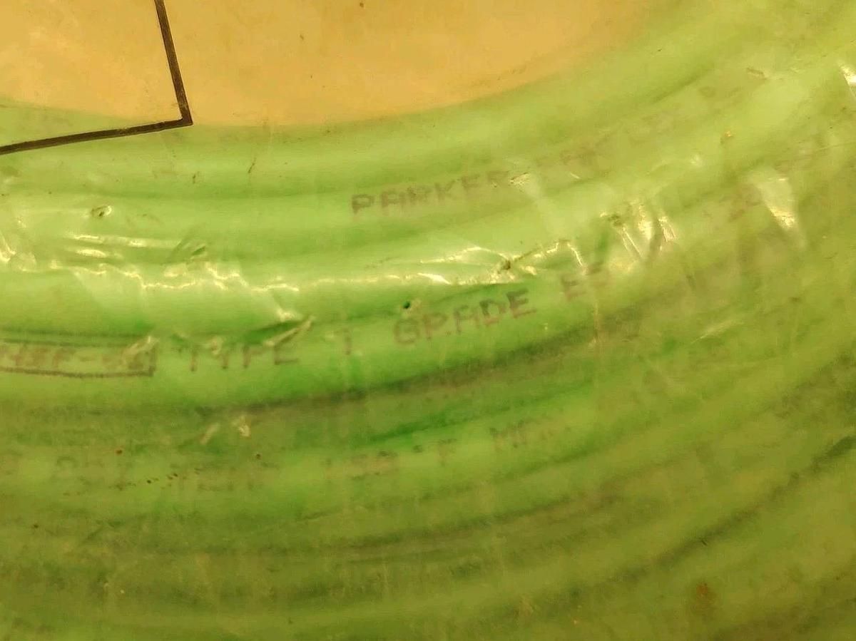 NEW Roll 100’ Parker E-43-G-0100 Polyethylene Tubing 1/4" OD X .040 Wall Green