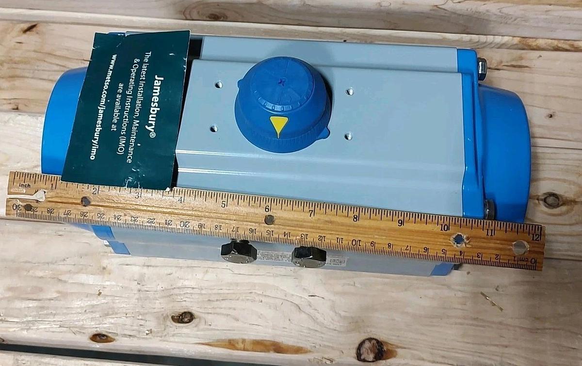 NEW Jamesbury ValvPowr VPVL350SR4/5BD Spring Return Pneumatic valve actuator