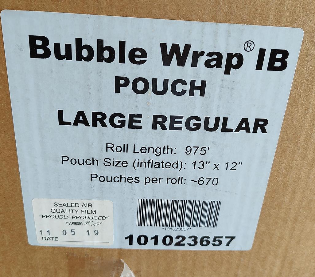 NEW LOT of 1 Sealed Air Bubble Wrap IB LARGE REGULAR FILM ROLL 975Ft 13"W x 12" 101023657