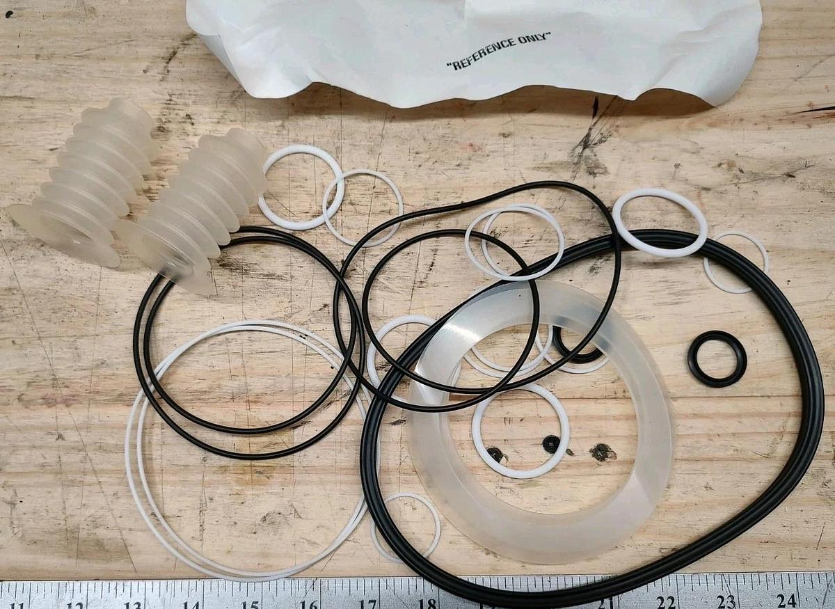 N.O.S. Graco 237014 Pump Repair Kit For Glutton M# 237008 & 237011 Bellows Pump