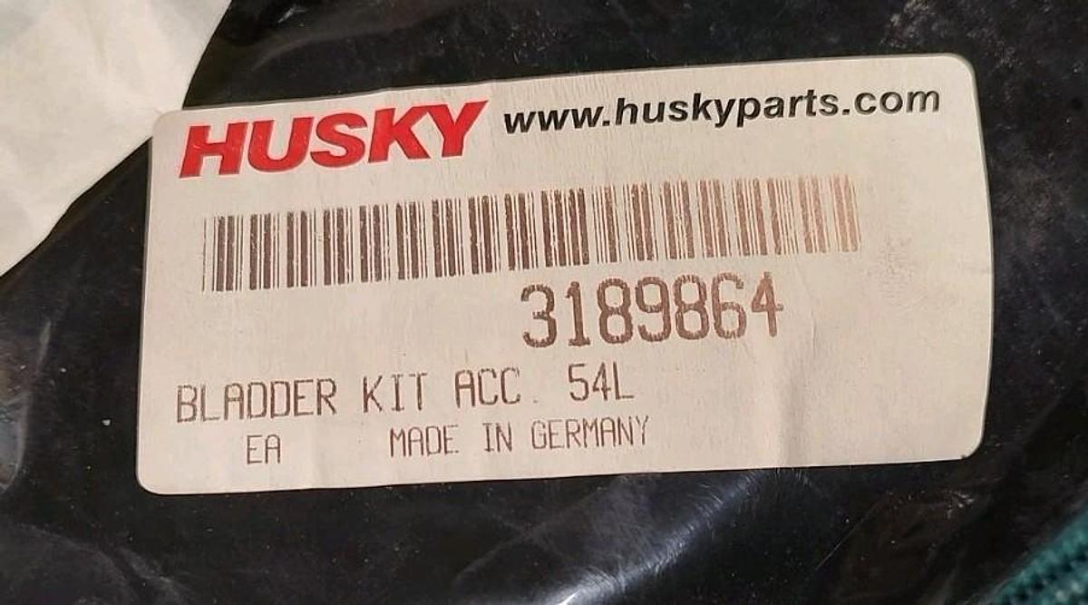 NEW & SEALED Husky 3189864 Bladder KIT 54L 63" Long X 11.5" Wide Flat