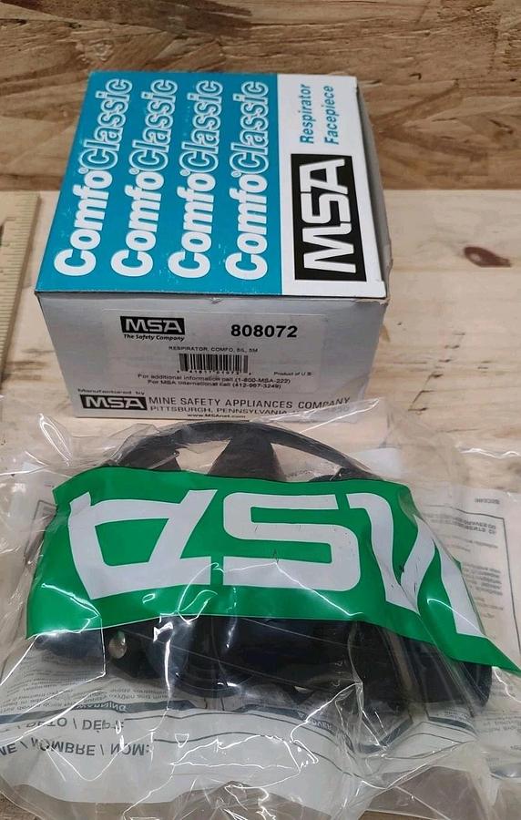 NEW In Box MSA Comfo Classic 808072 SMALL Softfeel Silicone Half Mask Respirator