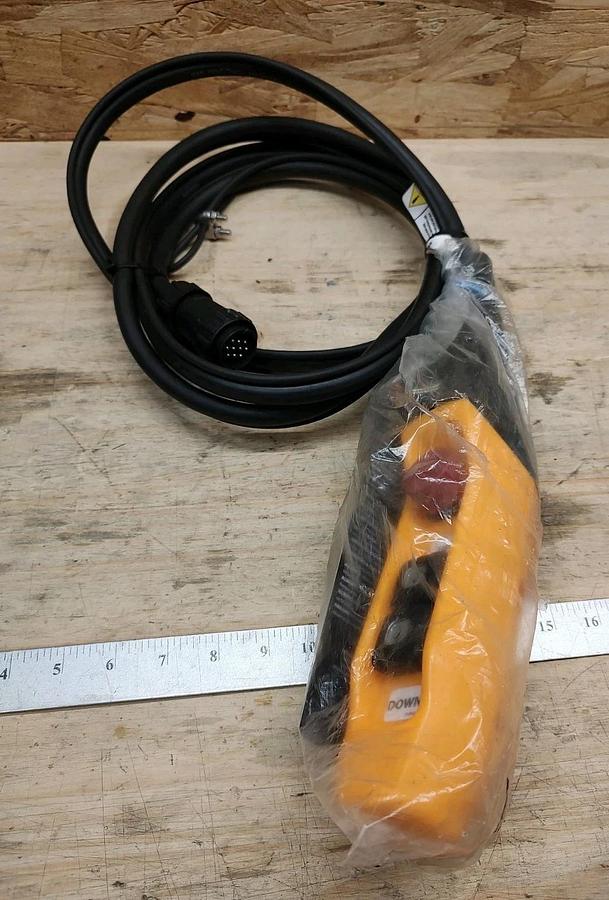 NEW ProWinch PWRXF-PC2B-1S Replacement Pendant Up/Down/E-Stop 10pin Plug