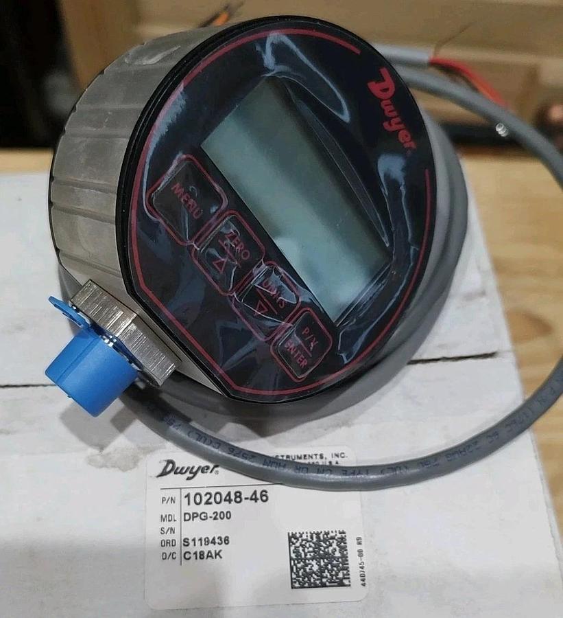 NEW OPEN BOX Dwyer 102048-48 DPG-200 Digital Pressure Gauge -14.7 to 0 psi