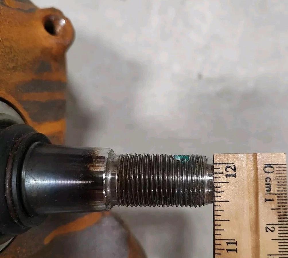 NOS 05-16 FORD 5C3Z3130BB F450 F550 4WD Front Axle Steering Knuckle 7C3Z-3130-A