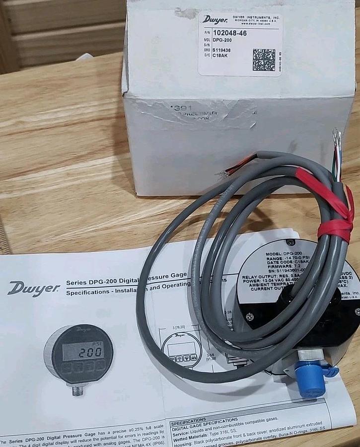 NEW OPEN BOX Dwyer 102048-48 DPG-200 Digital Pressure Gauge -14.7 to 0 psi