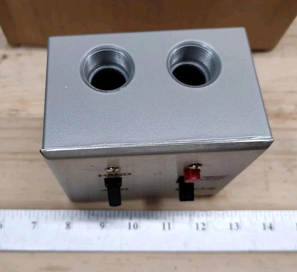 NEW EATON MST02RN1PH 3-4342-001A MANUAL MOTOR STARTER W/HAND/AUTO Nema 1 BOX 786676027991
