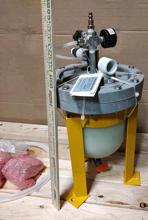 NEW BLACOH SPS-10-2-2 Spill Stop Pump Leak Containment POLY/NORYL/POLY/NORYL