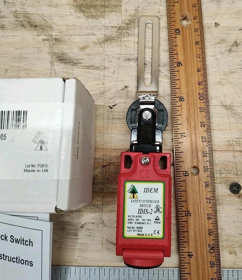 NEW IDEM SAFETY Interlock SWITCH IDIS-192005 240VAC