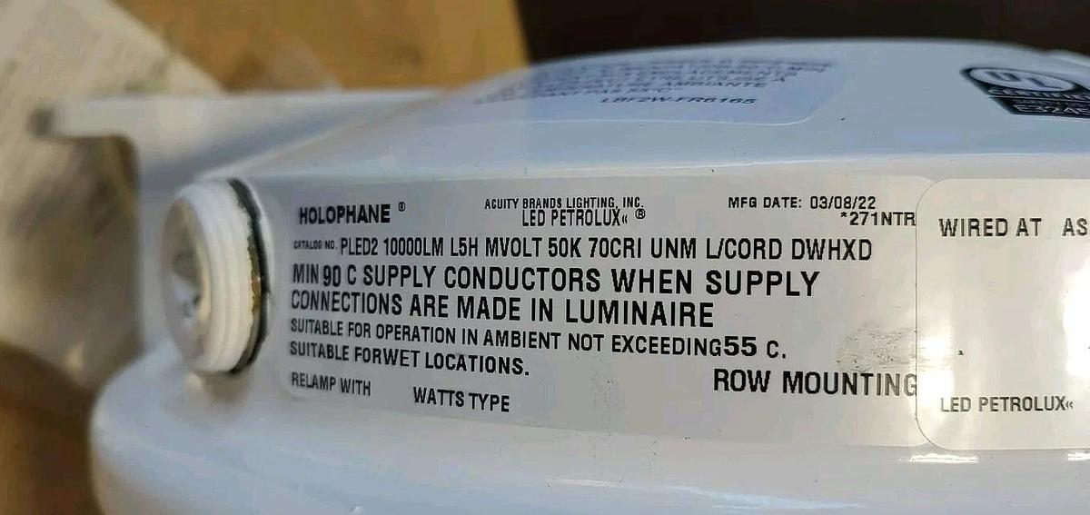 NEW Holophane Petrolux LED PLED2 10000LM WET LOCATION High Bay Fixture - WHITE