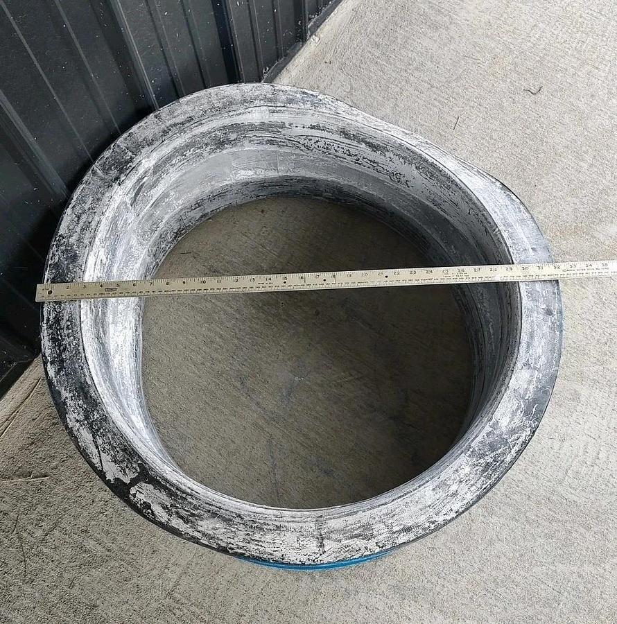 NEW NO PKG Garlock Style 8420 Expansion Joint 32" Dia EZ-Flo Arch 1 blank flange