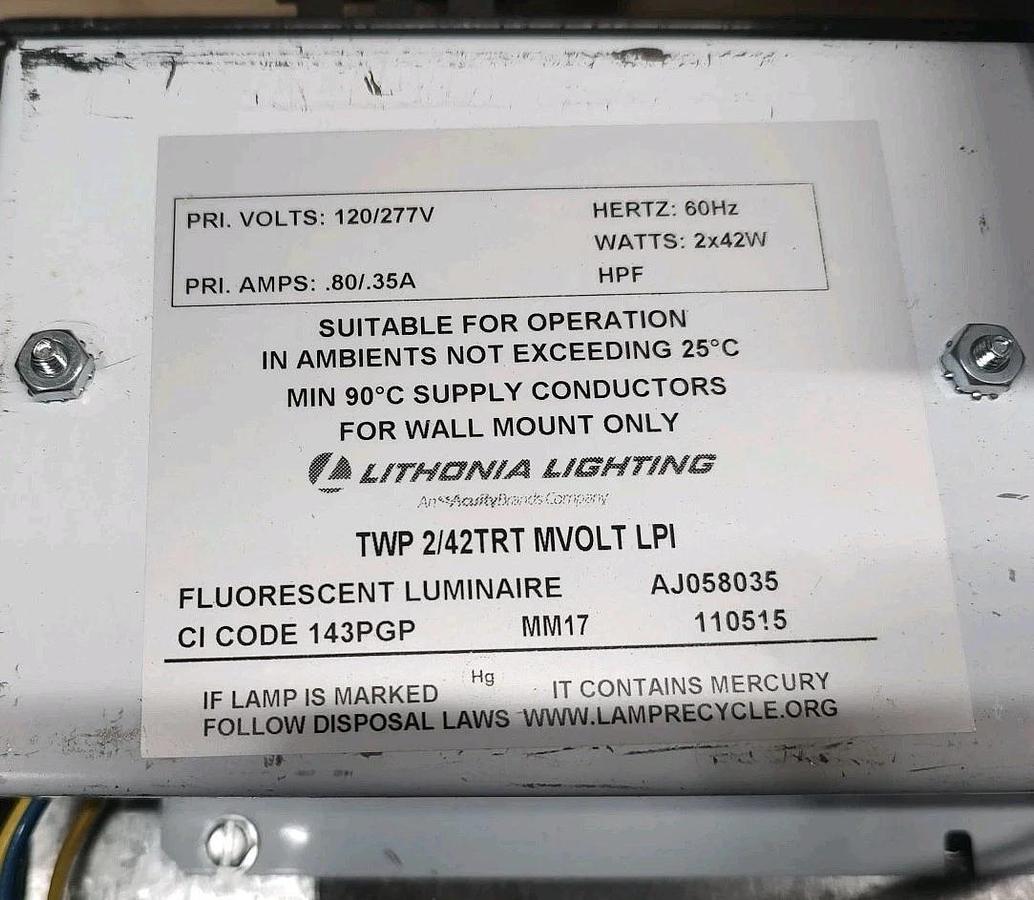 NEW Lithonia TWP 2/42TRT Multi-Volt L/LP Wall-Pack Light 120-277V With Bulbs