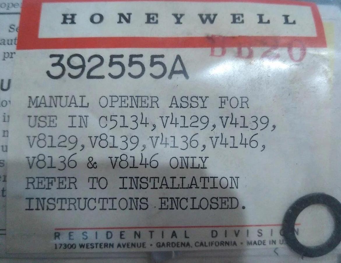 NOS HONEYWELL 392555A MANUAL OPENER ASSEMBLY FOR VALVES listed, see pictures