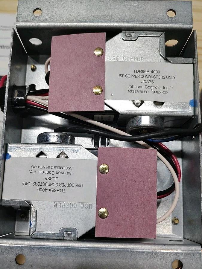 NEW in OPEN Box Johnson Controls P66BAB-1C TDR66A-4000 P66 Electronic Fan Speed