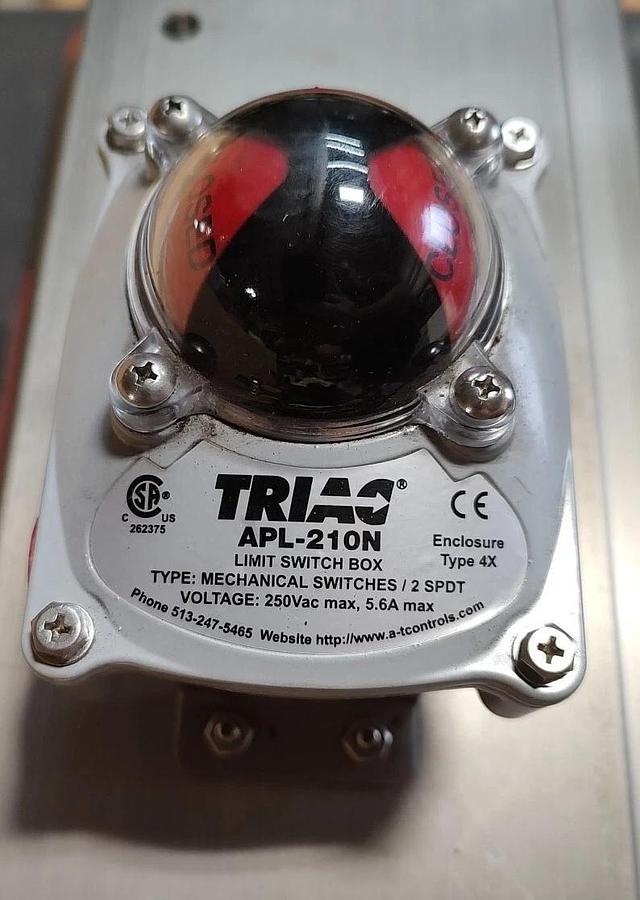 NEW TRIAC 2R1750DA Rack & Pinion Double Acting Actuator w/APL-210N 2SPDT LS's