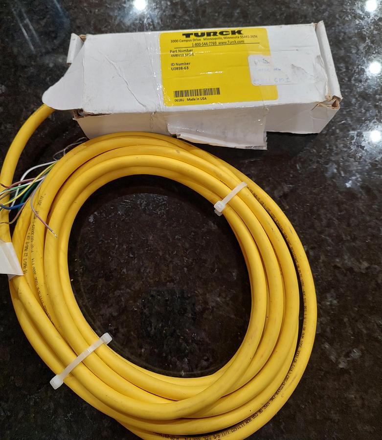 NEW Turck 4MBV12-5P3-5 Passive 4-port actuator sensor junction box w/5M cable