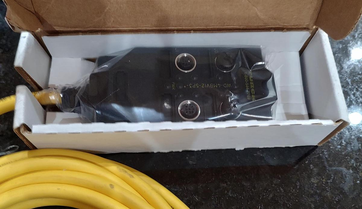 NEW Turck 4MBV12-5P3-5 Passive 4-port actuator sensor junction box w/5M cable