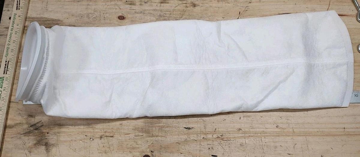 NEW LOT of 18 Hayward Flow Control PO200G2PFWFB PP Needle Felt GLAZED Filter Bag