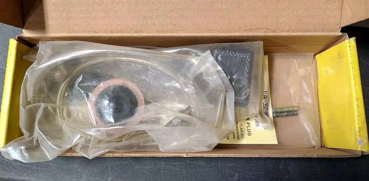NEW in Box THERMADYNE TWECO TLAK-35-NA2-LS ADAPTER KIT 2541-2036 W/O Solenoid