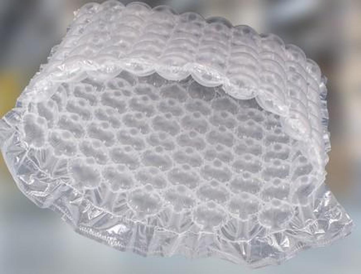 NEW LOT of 1 Sealed Air Bubble Wrap IB LARGE REGULAR FILM ROLL 975Ft 13"W x 12" 101023657