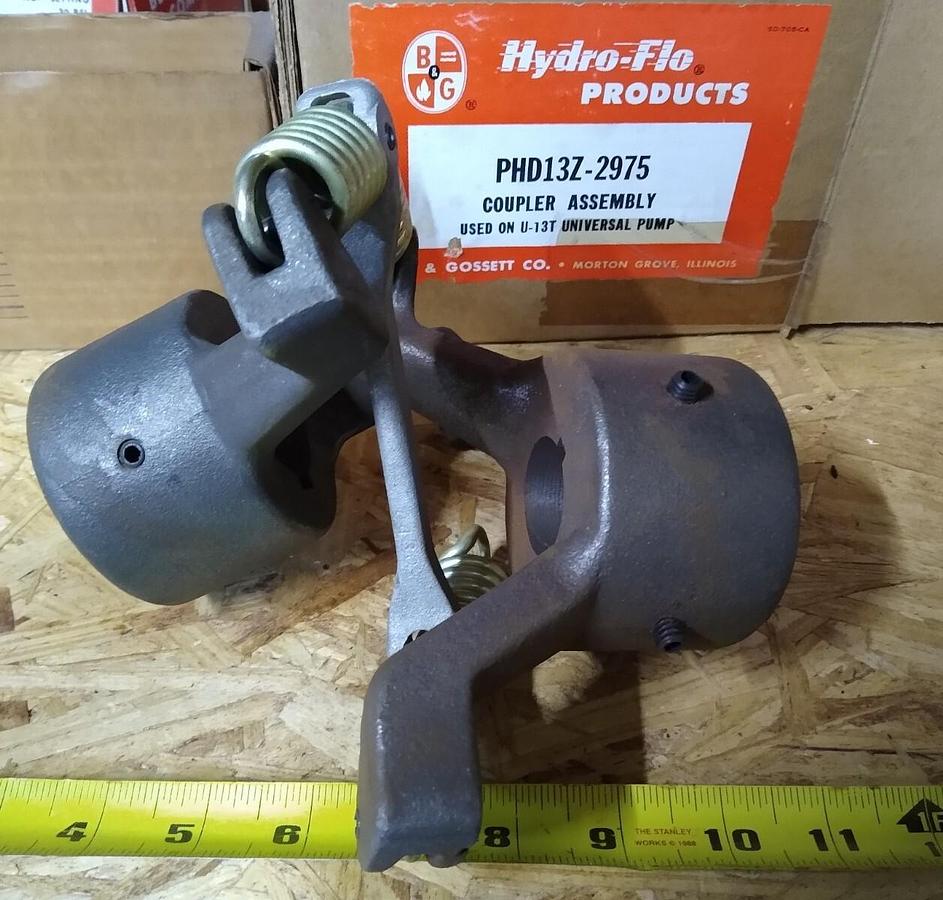 NOS BELL & GOSSETT COUPLING Assembly, PHD13Z-2975 U-13T pump 1-1/2" x 1-1/4"