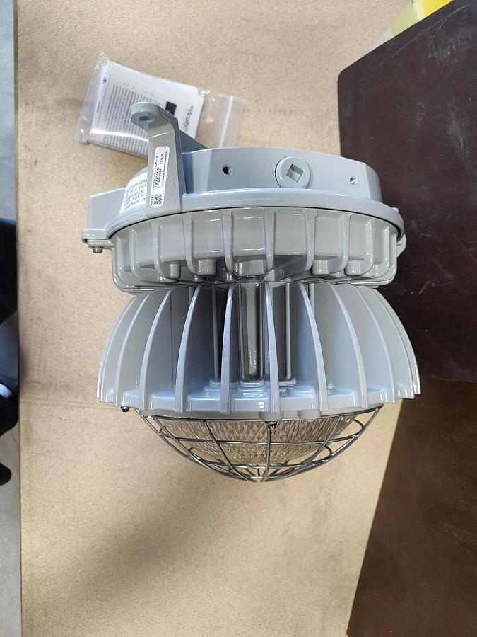 NEW Holophane Petrolux PLED2 18000LM L5H LED WET LOCATION High Bay Light GRAY