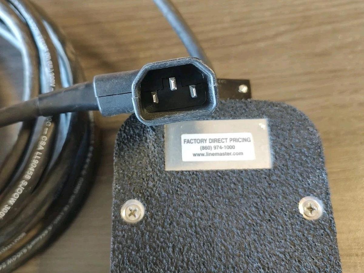 Refurbished REFURB Linemaster 632-S Clipper Foot Switch, Electrical, Single Pedal, Momentary